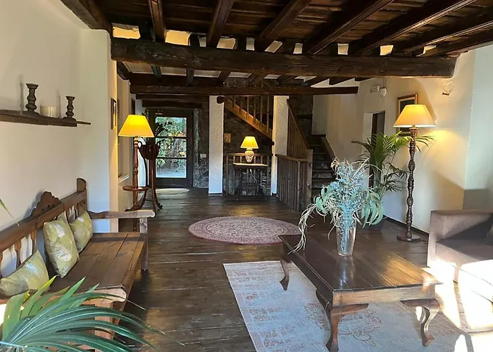 El Querol Vell מלון Borredá