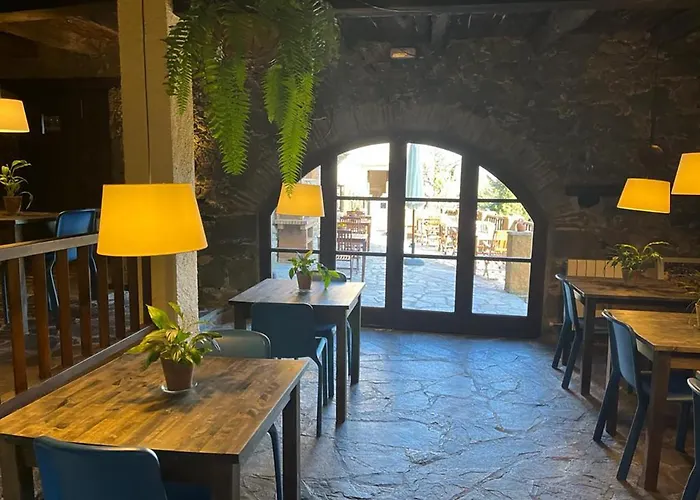 El Querol Vell מלון Borredá