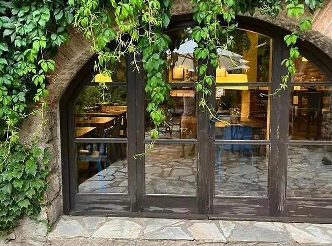 El Querol Vell מלון Borredá